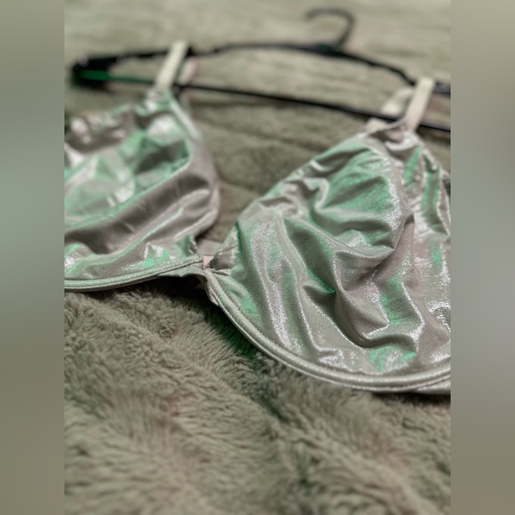 36DDD silver gray sparkle unlined Victoria’s Secret bra - Picture 4 of 4
